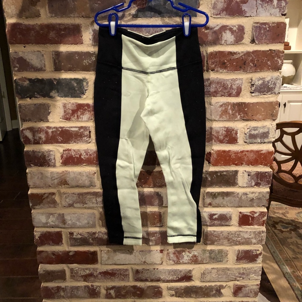 Lululemon striped crop tights. Size 2